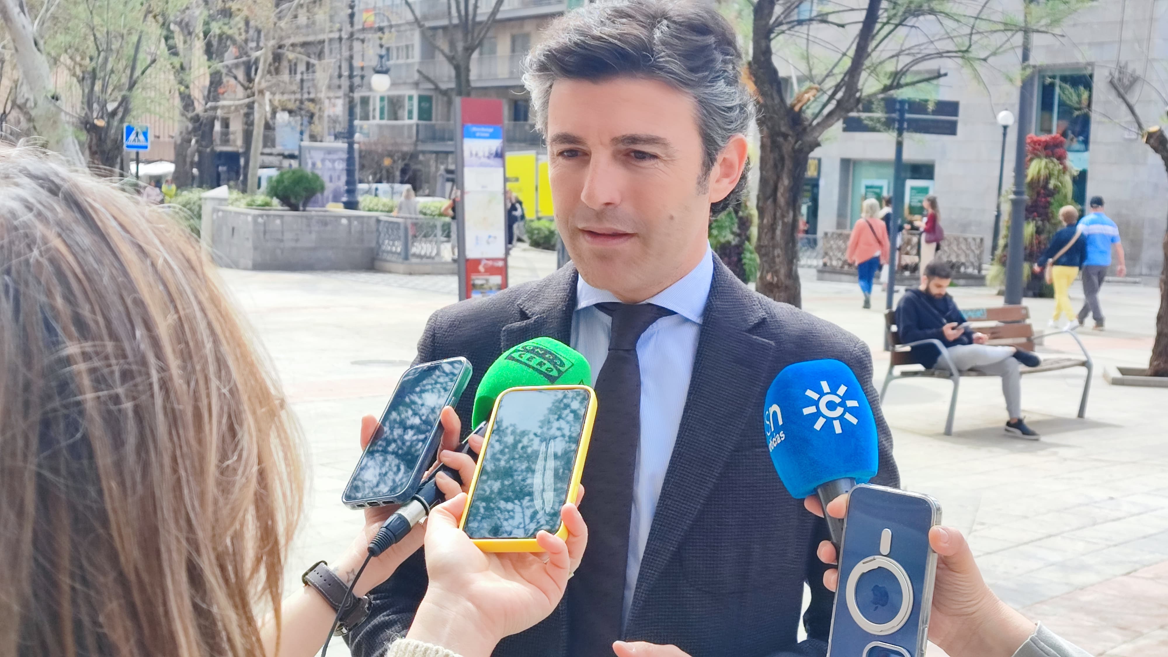 Saavedra reclama al PSOE granadino aclarar de forma urgente la relacin entre el caso Koldo y el delegado del Gobierno
